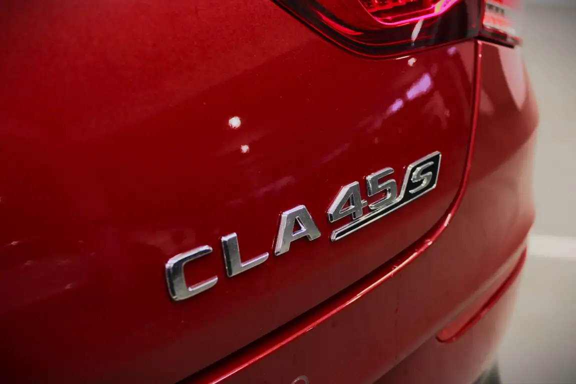 MERCEDES-BENZ CLA KLASS