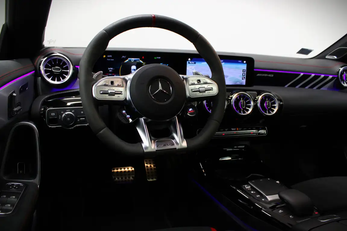 MERCEDES-BENZ CLA KLASS