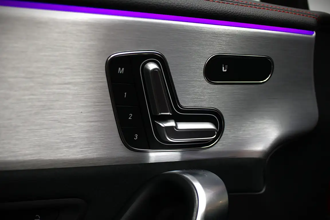 MERCEDES-BENZ CLA KLASS