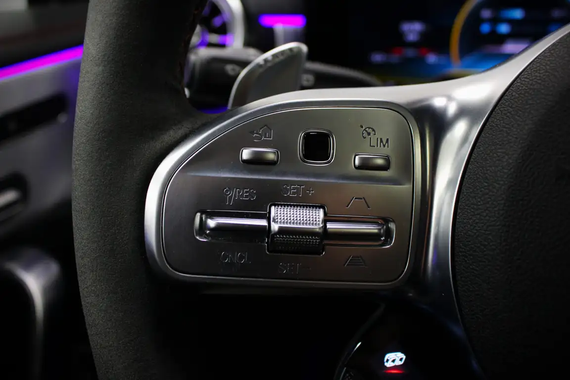 MERCEDES-BENZ CLA KLASS