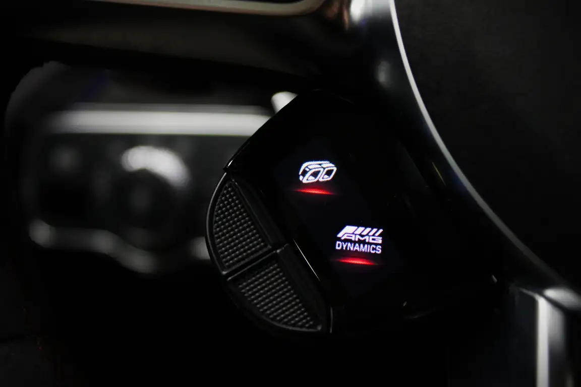 MERCEDES-BENZ CLA KLASS