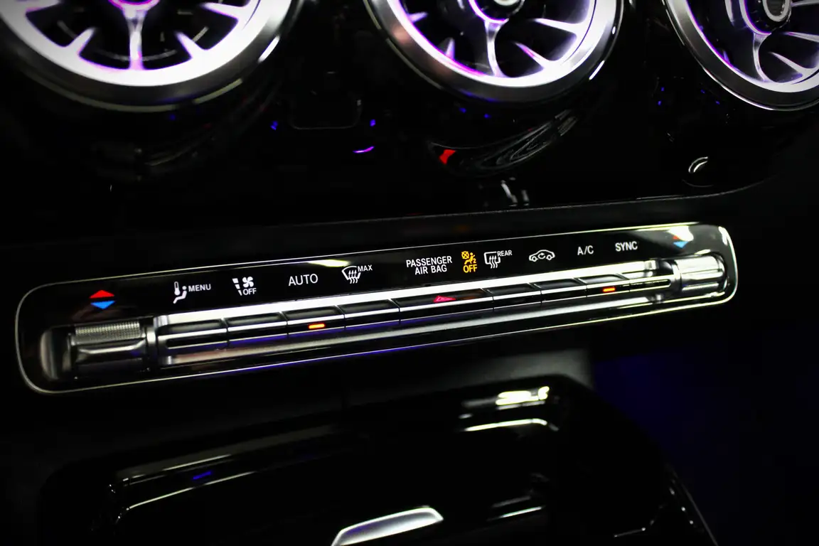 MERCEDES-BENZ CLA KLASS