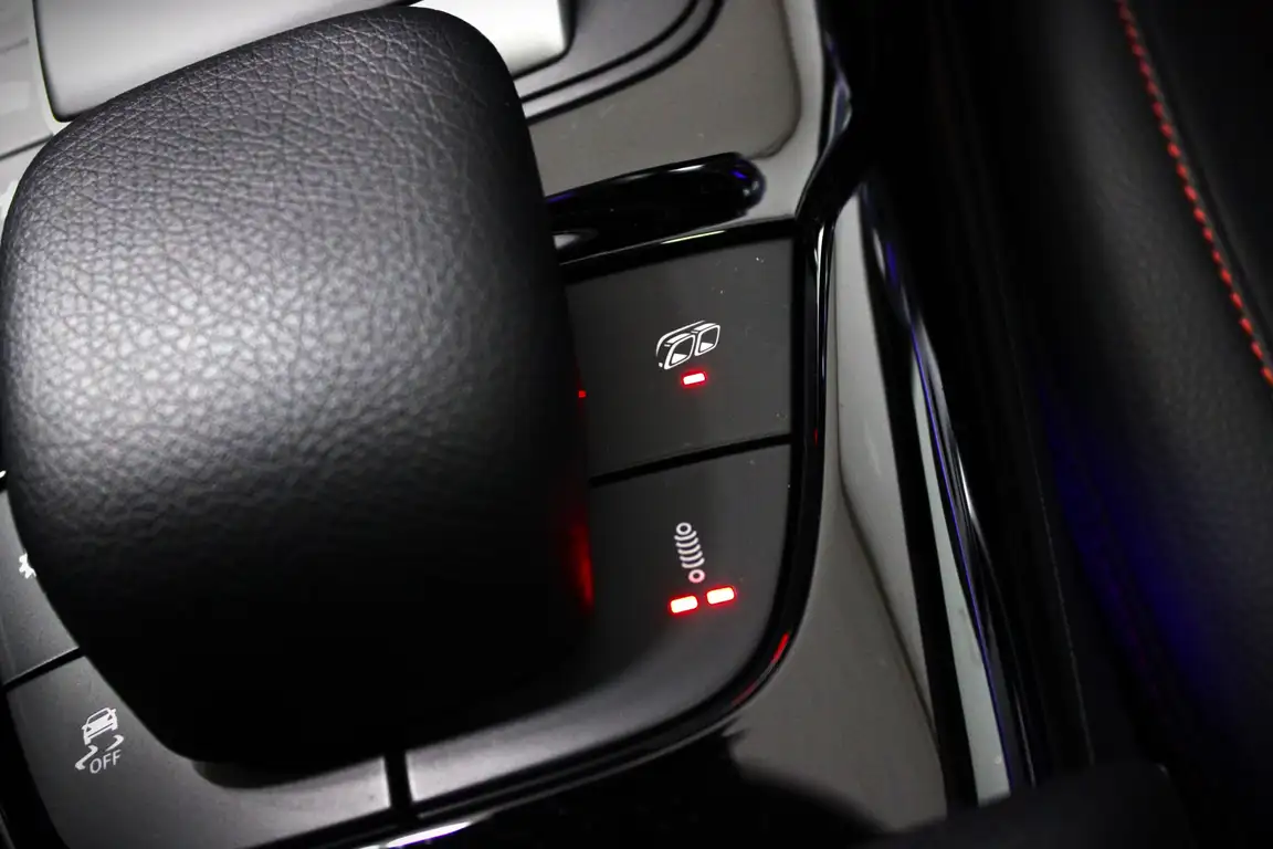 MERCEDES-BENZ CLA KLASS