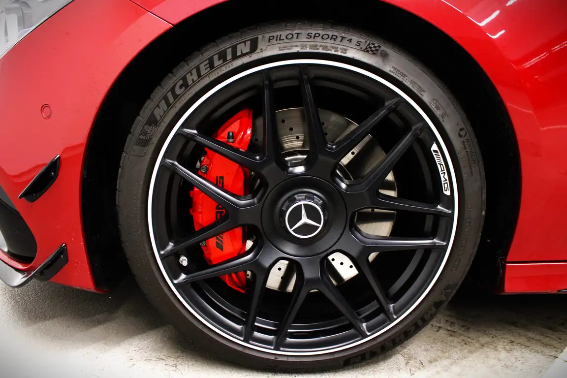 MERCEDES-BENZ CLA KLASS