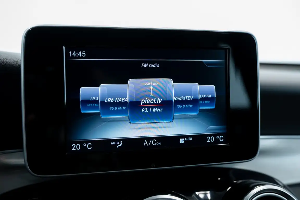 MERCEDES-BENZ GLC