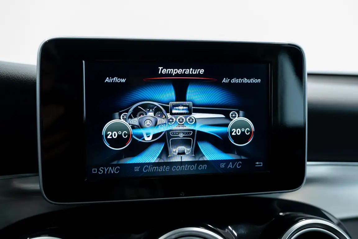 MERCEDES-BENZ GLC