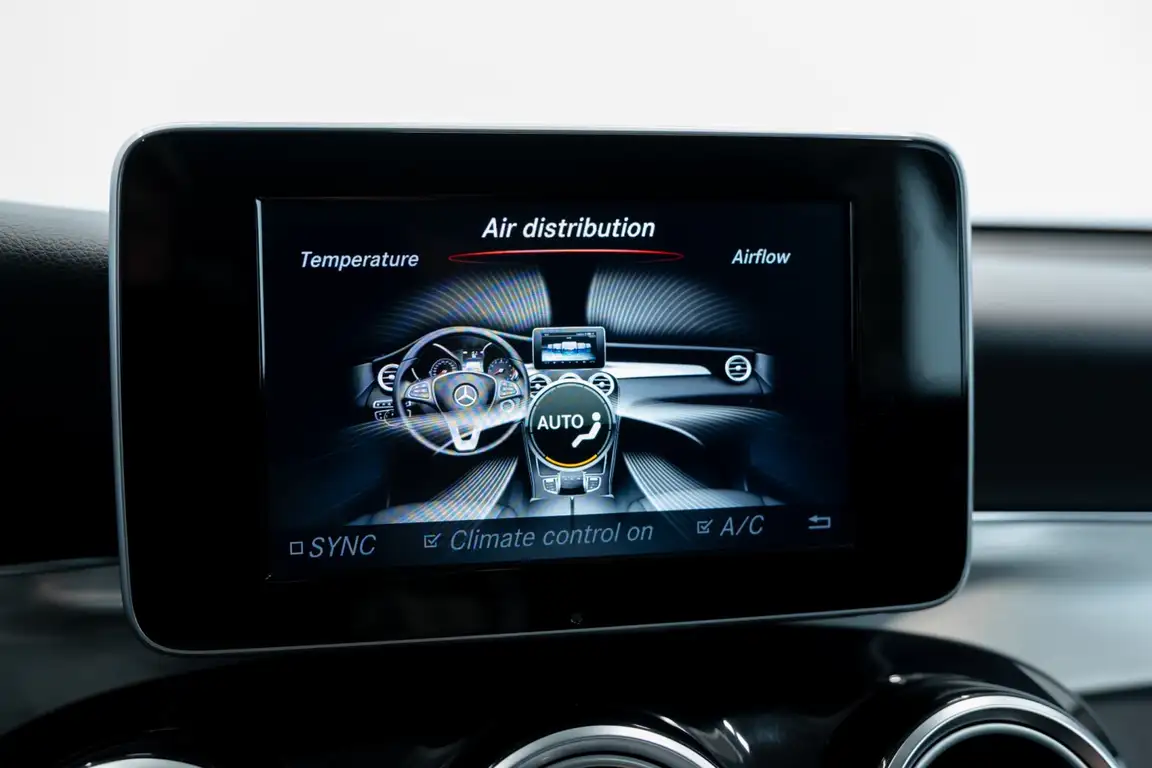 MERCEDES-BENZ GLC