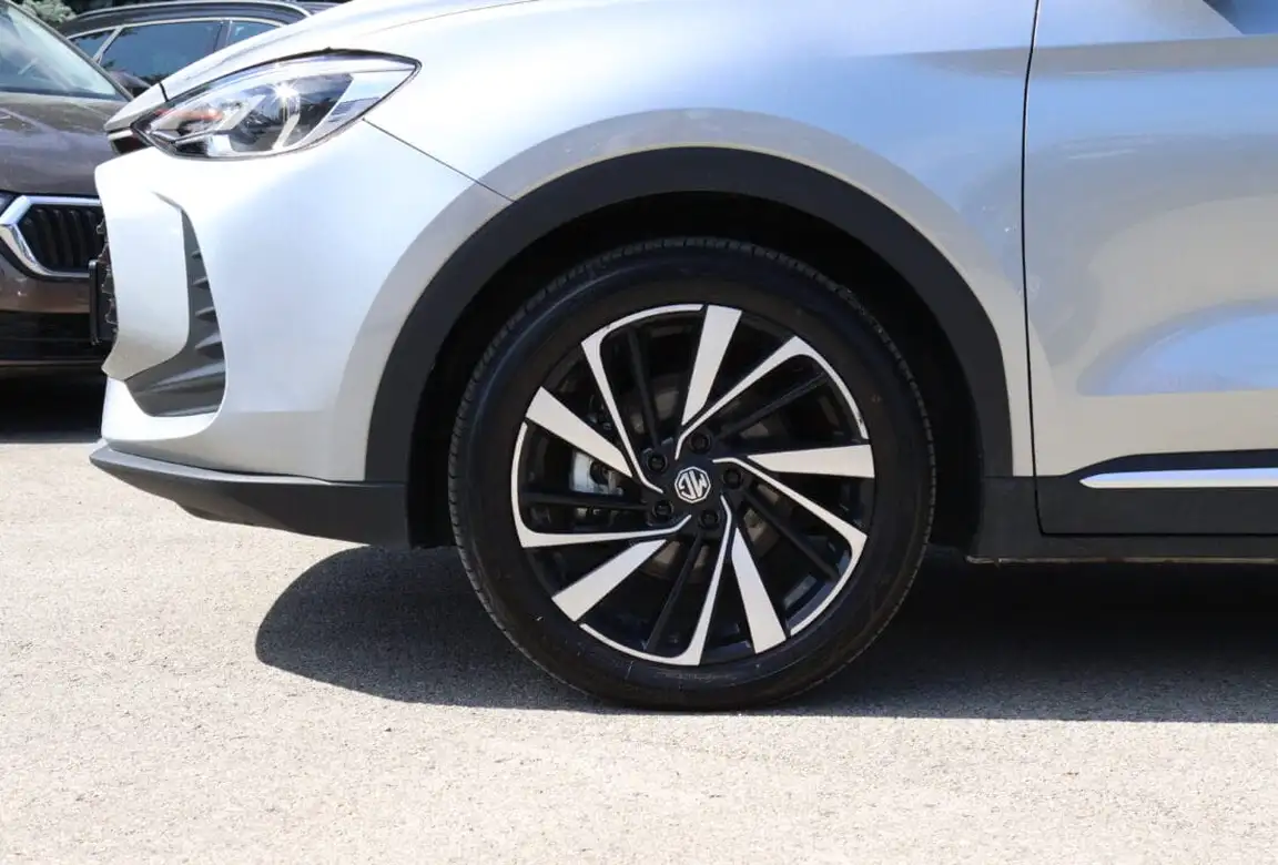 MG ZS