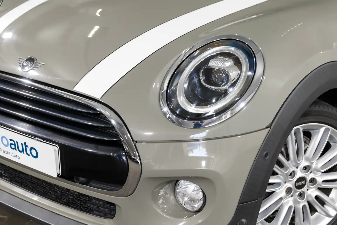 MINI HATCH
