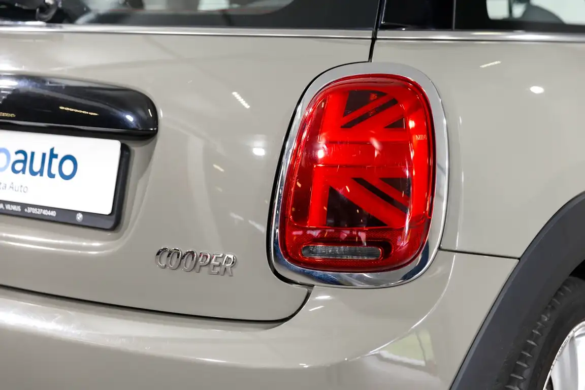 MINI HATCH