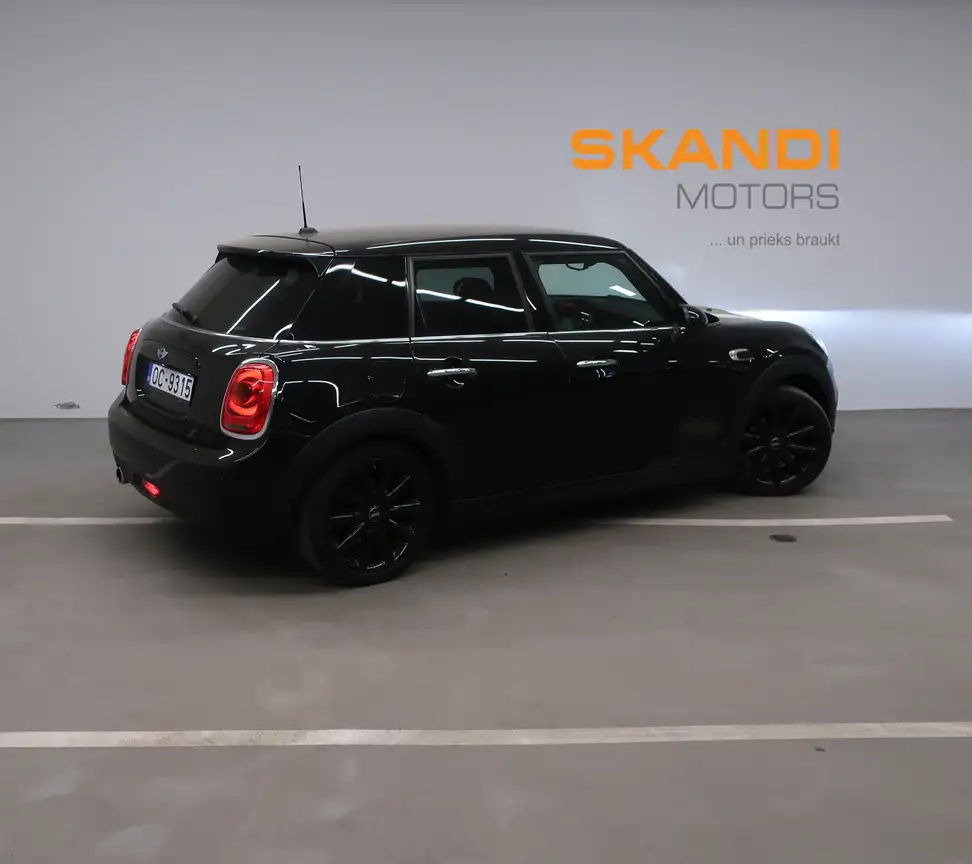 MINI HATCH