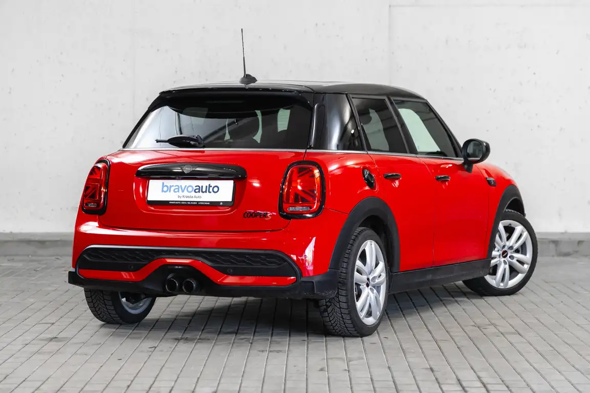 MINI HATCH