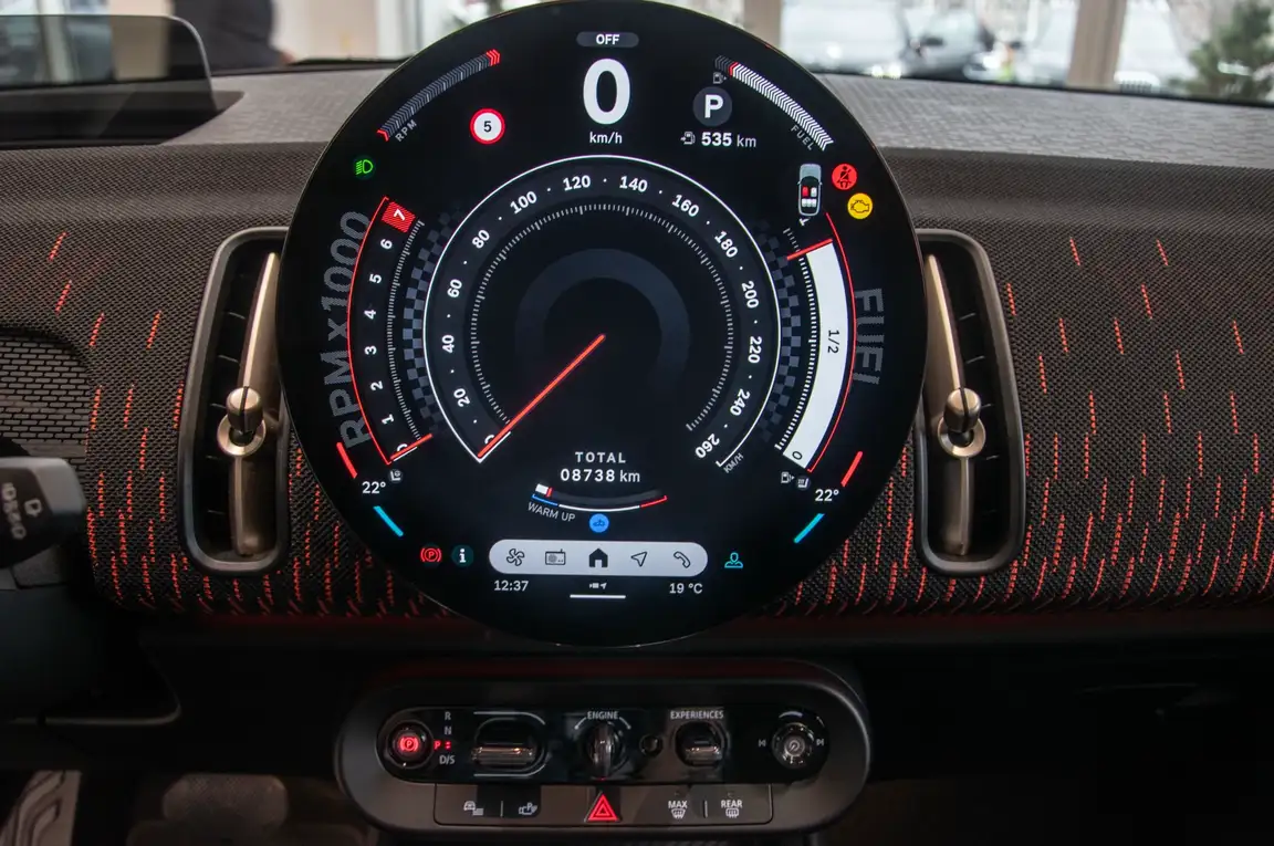 MINI COUNTRYMAN