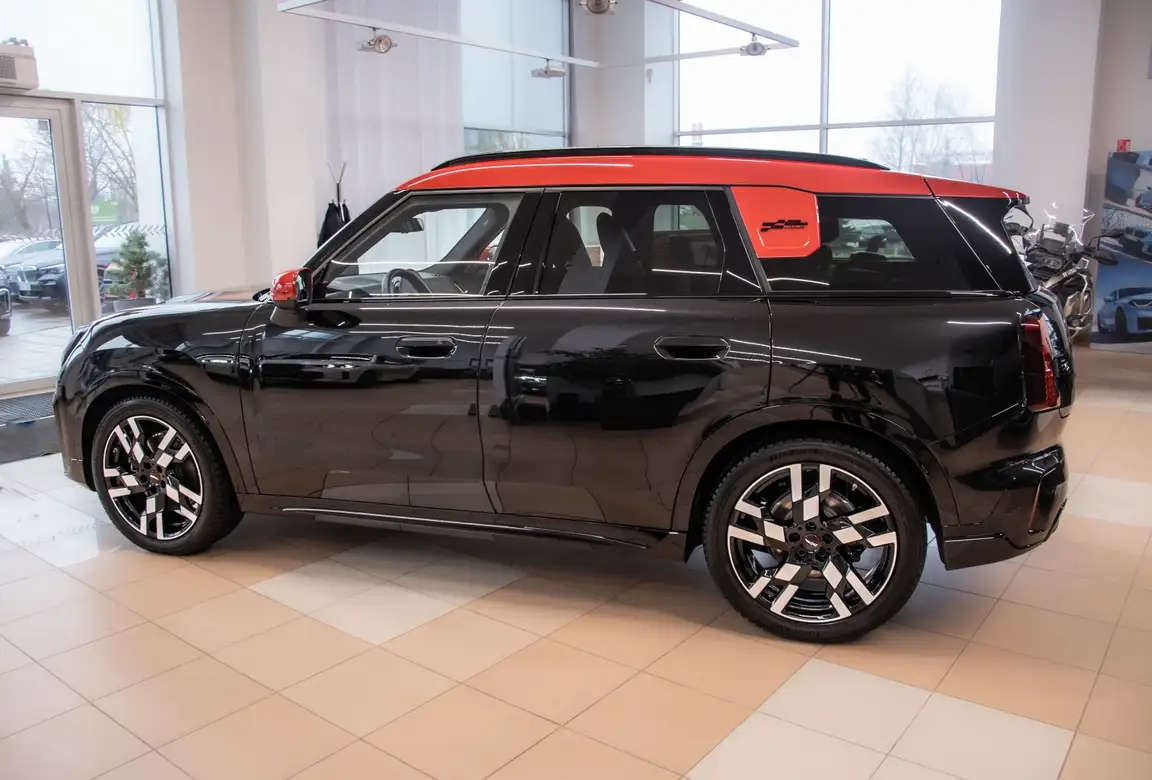MINI COUNTRYMAN