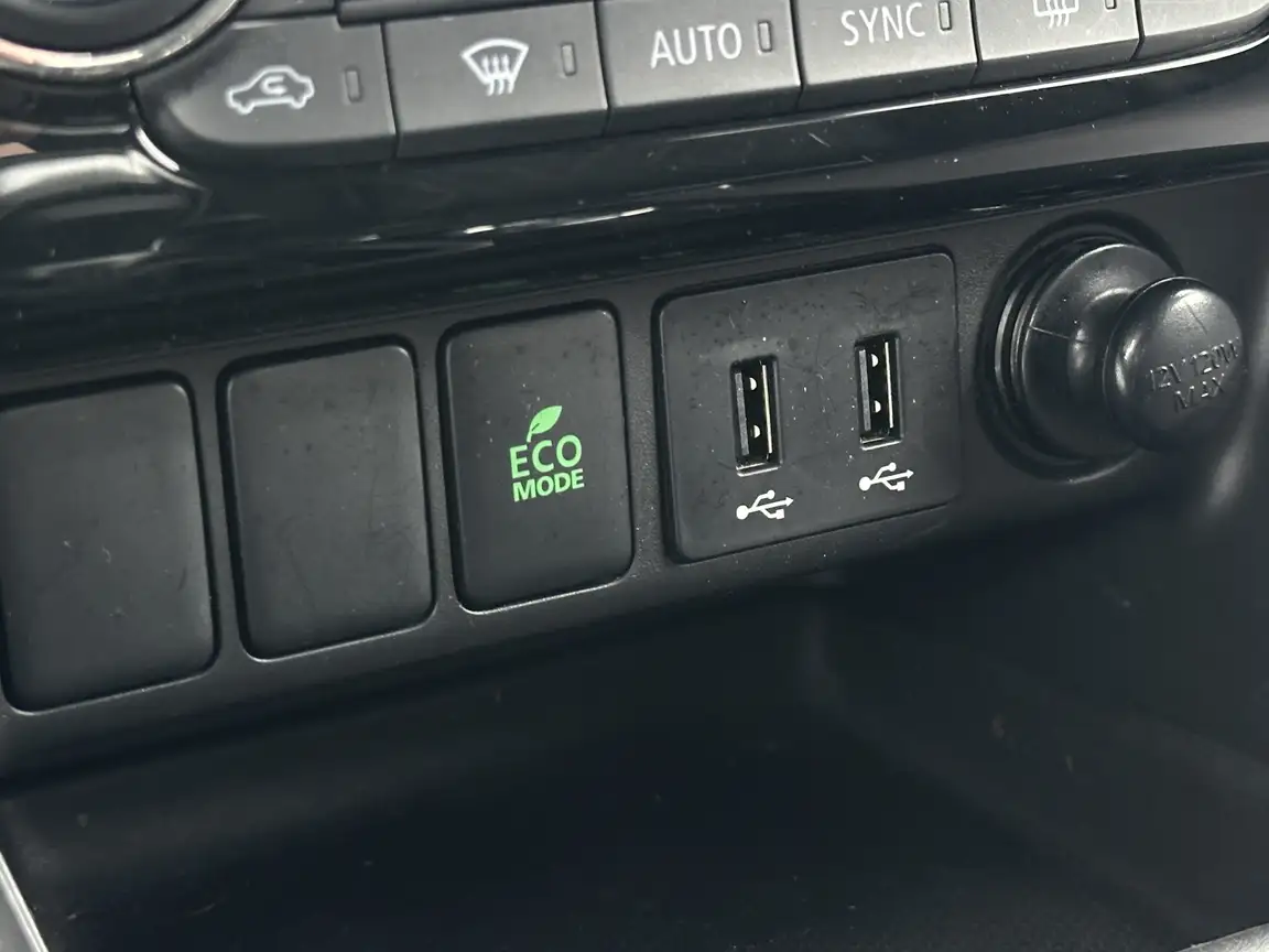 MITSUBISHI ECLIPSE CROSS