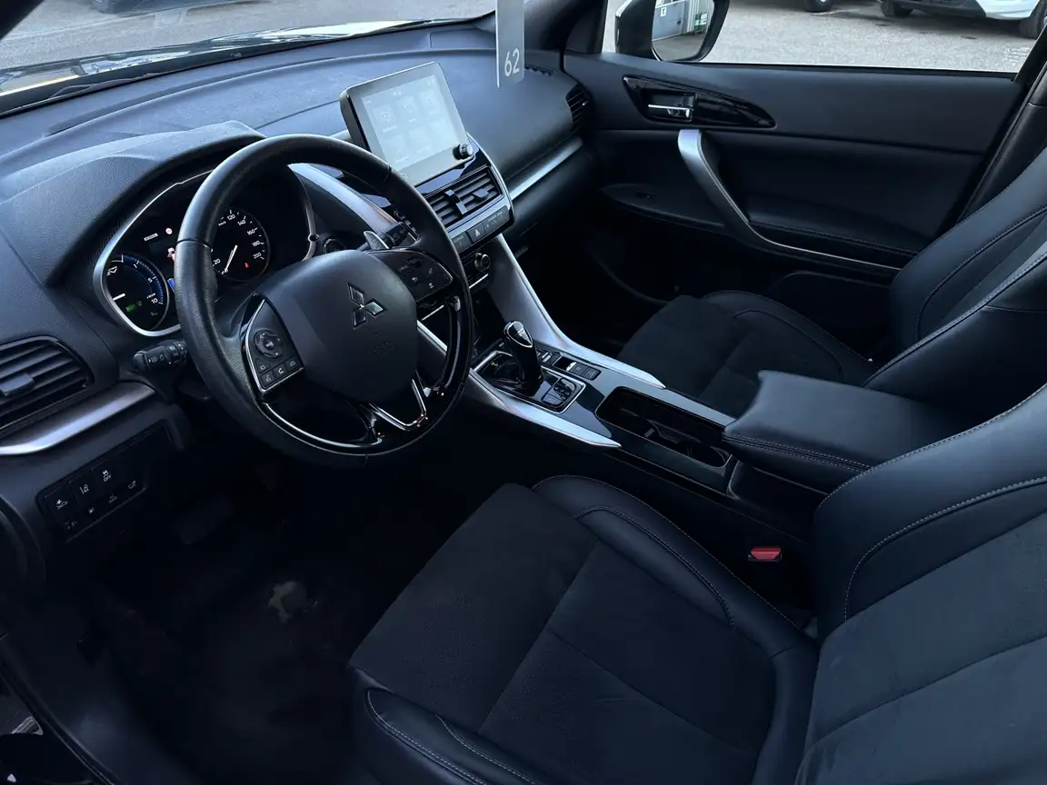 MITSUBISHI ECLIPSE CROSS