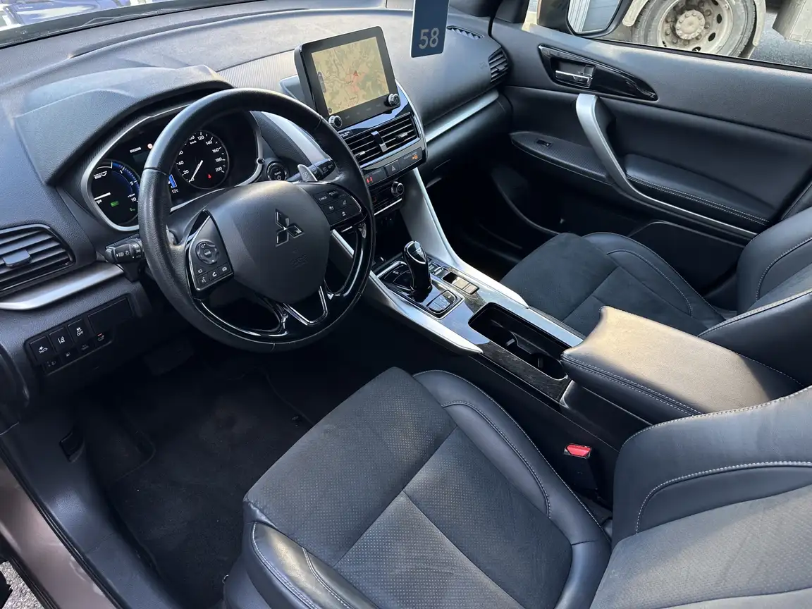 MITSUBISHI ECLIPSE CROSS