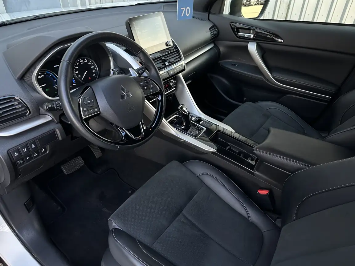 MITSUBISHI ECLIPSE CROSS