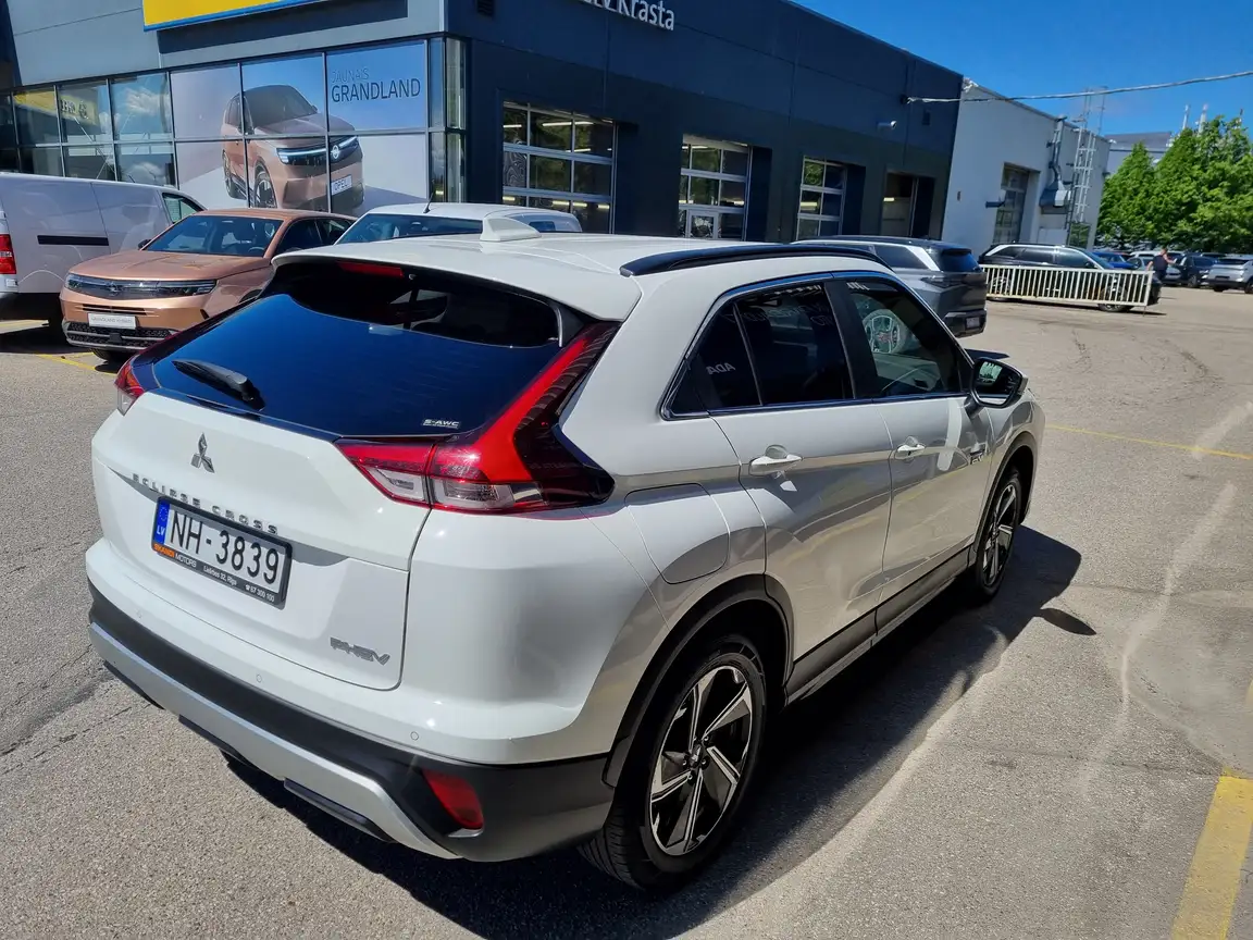 MITSUBISHI ECLIPSE CROSS