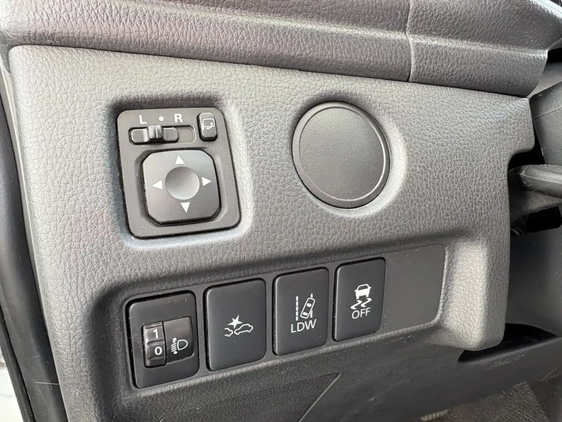 MITSUBISHI L 200