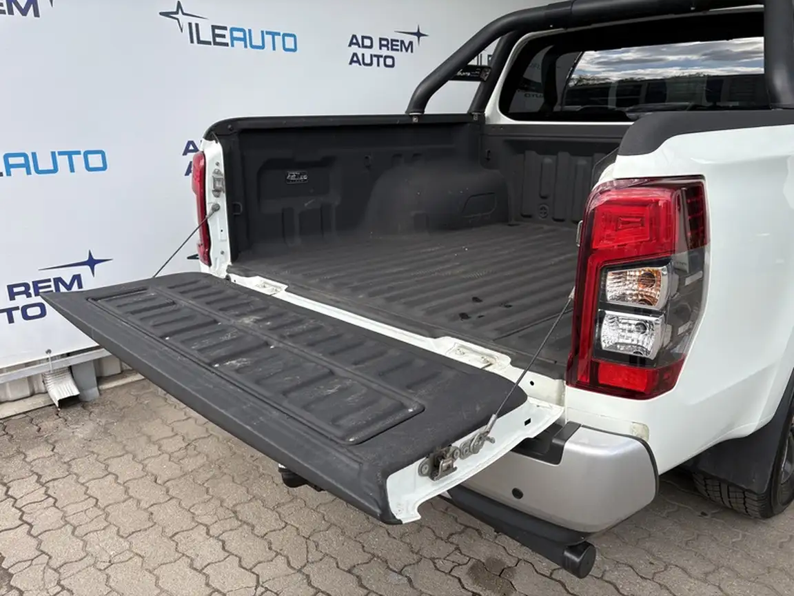 MITSUBISHI L 200