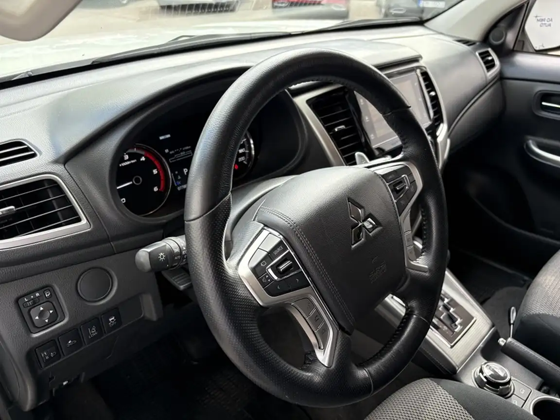 MITSUBISHI L 200