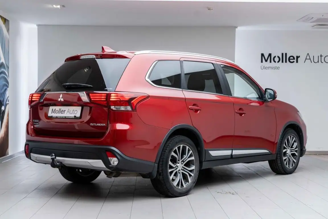 MITSUBISHI OUTLANDER