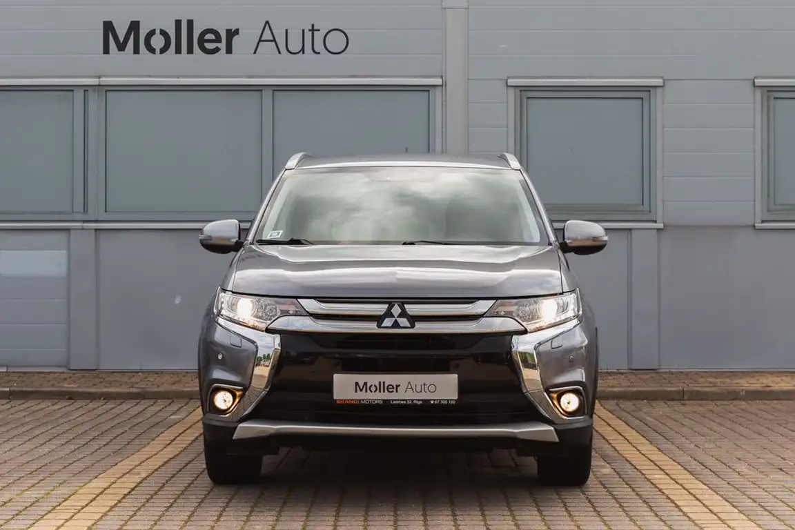 MITSUBISHI OUTLANDER