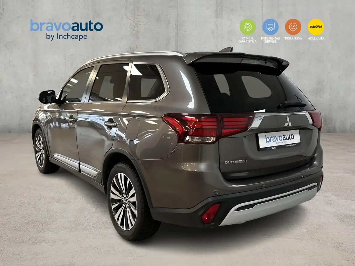 MITSUBISHI OUTLANDER