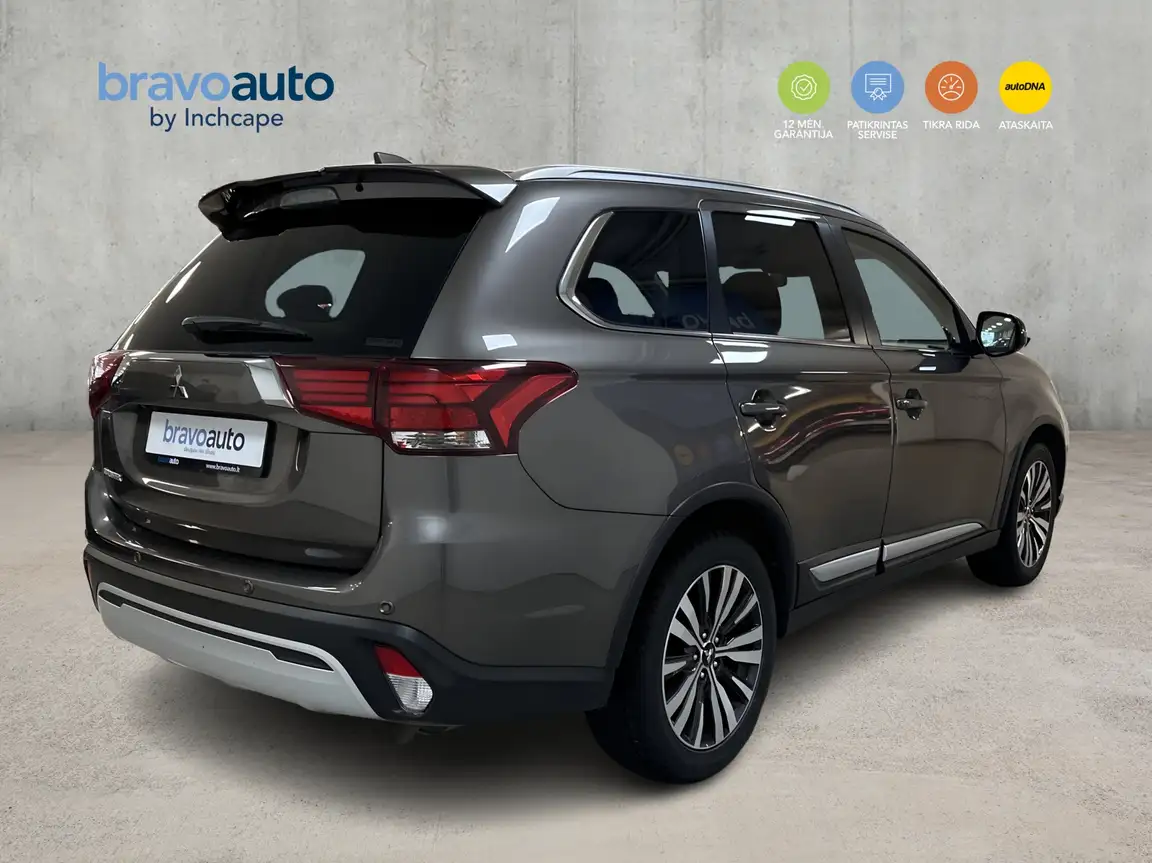 MITSUBISHI OUTLANDER