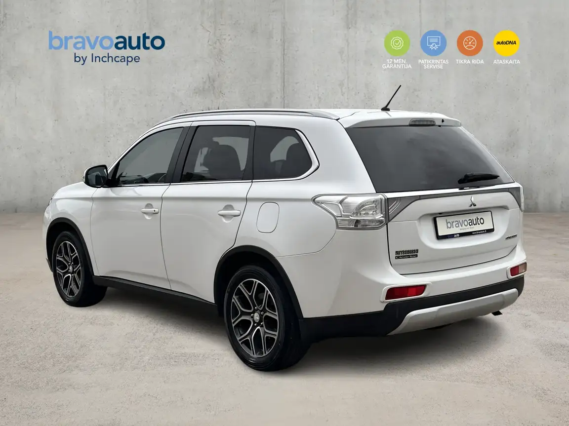 MITSUBISHI OUTLANDER