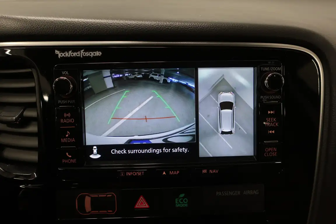 MITSUBISHI OUTLANDER