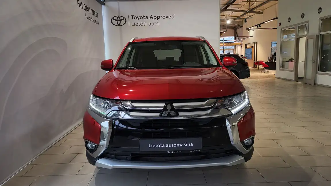 MITSUBISHI OUTLANDER