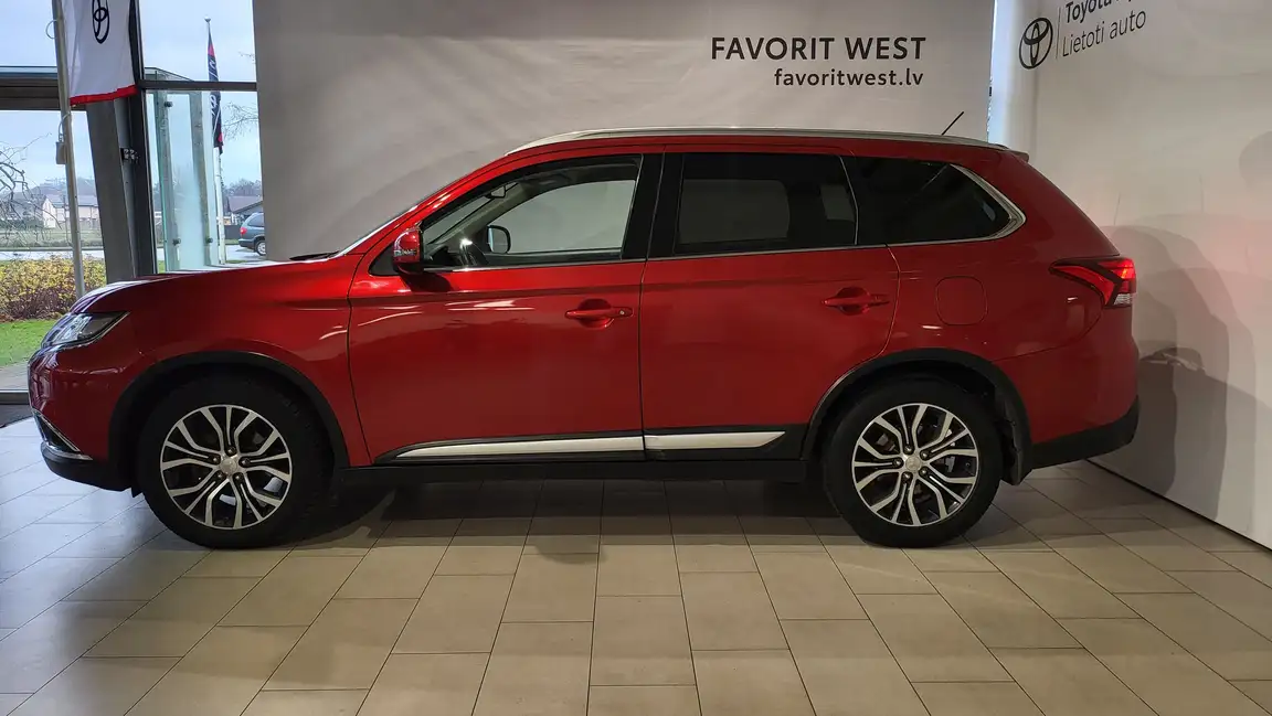 MITSUBISHI OUTLANDER