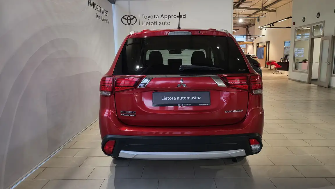 MITSUBISHI OUTLANDER