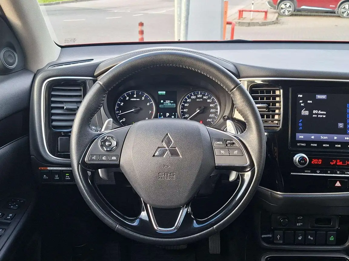 MITSUBISHI OUTLANDER