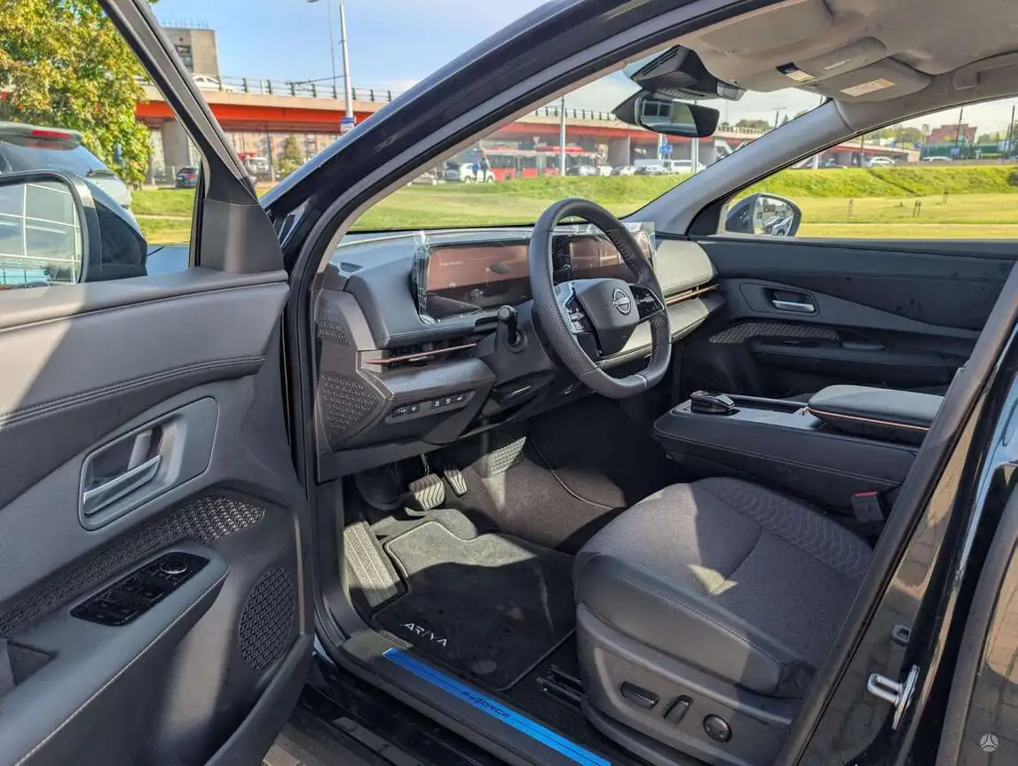 NISSAN ARIYA