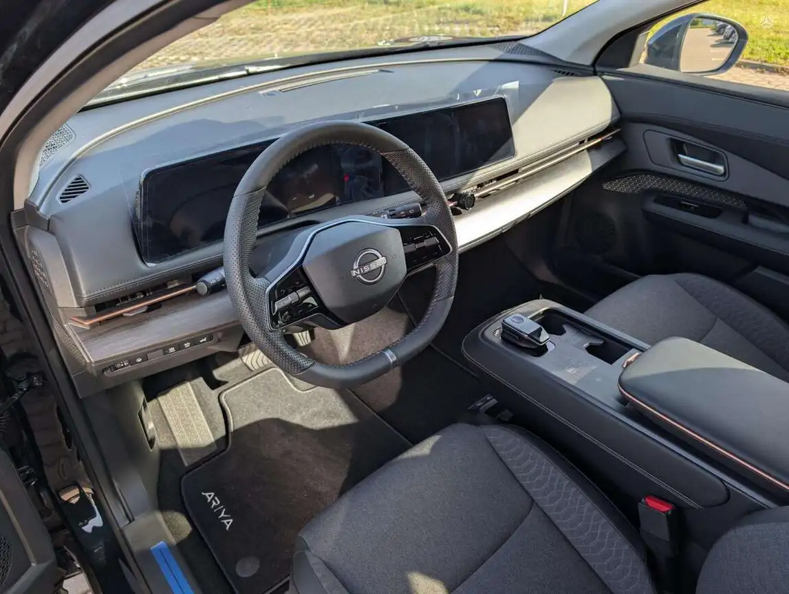 NISSAN ARIYA