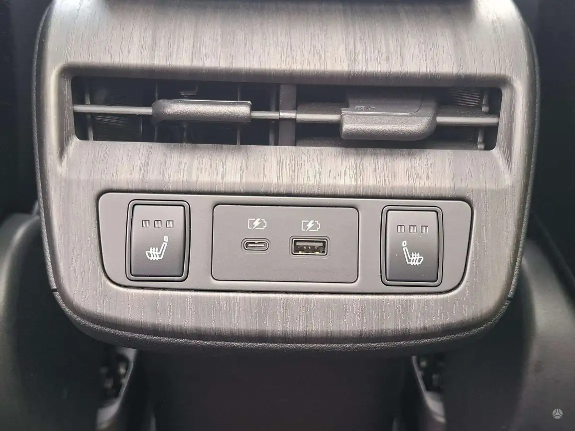 NISSAN ARIYA