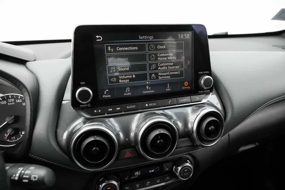 NISSAN JUKE