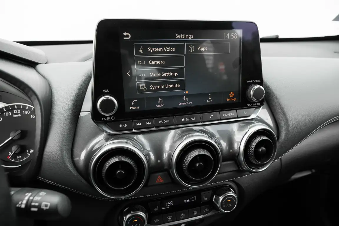 NISSAN JUKE