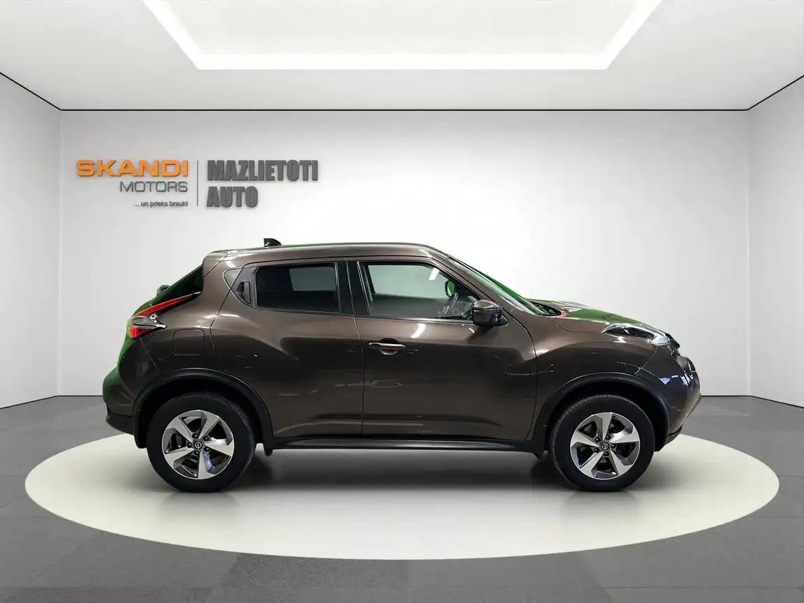 NISSAN JUKE