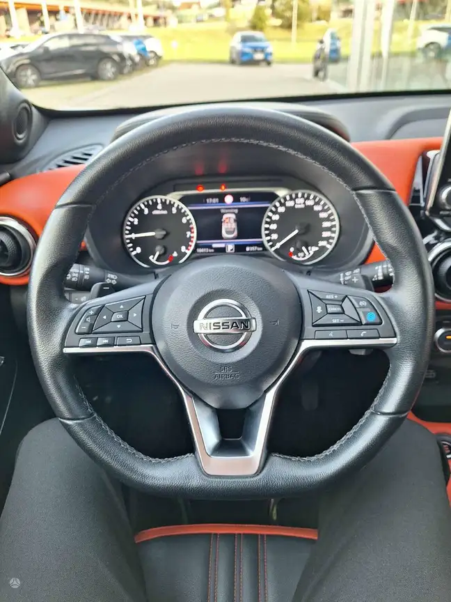 NISSAN JUKE