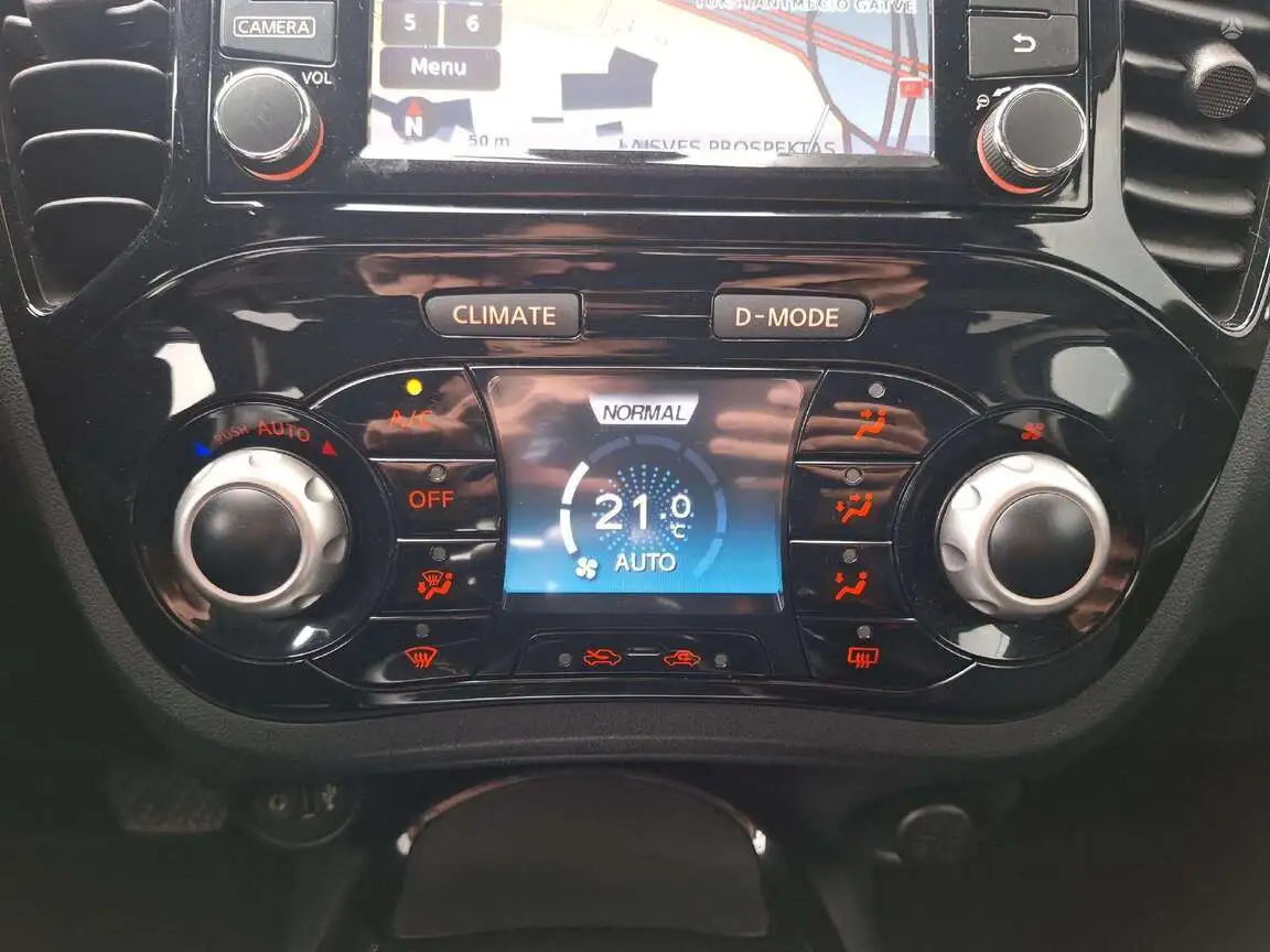 NISSAN JUKE