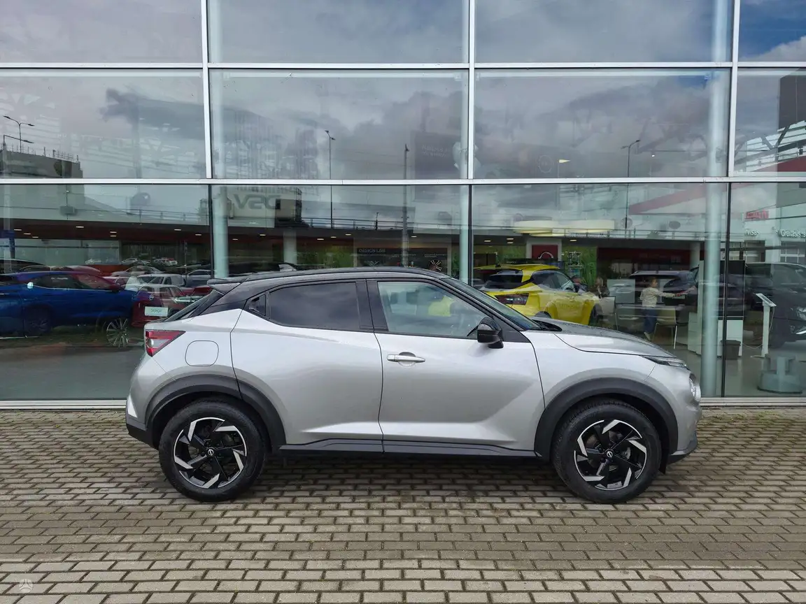 NISSAN JUKE