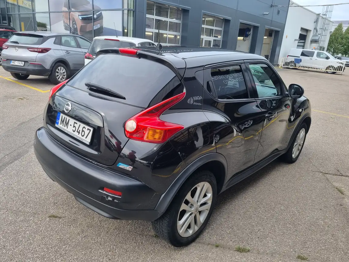 NISSAN JUKE