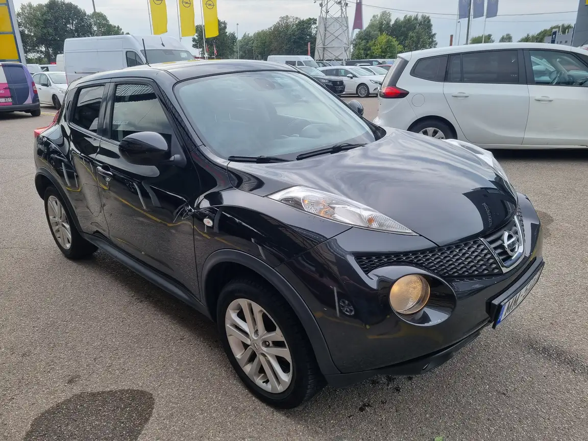 NISSAN JUKE