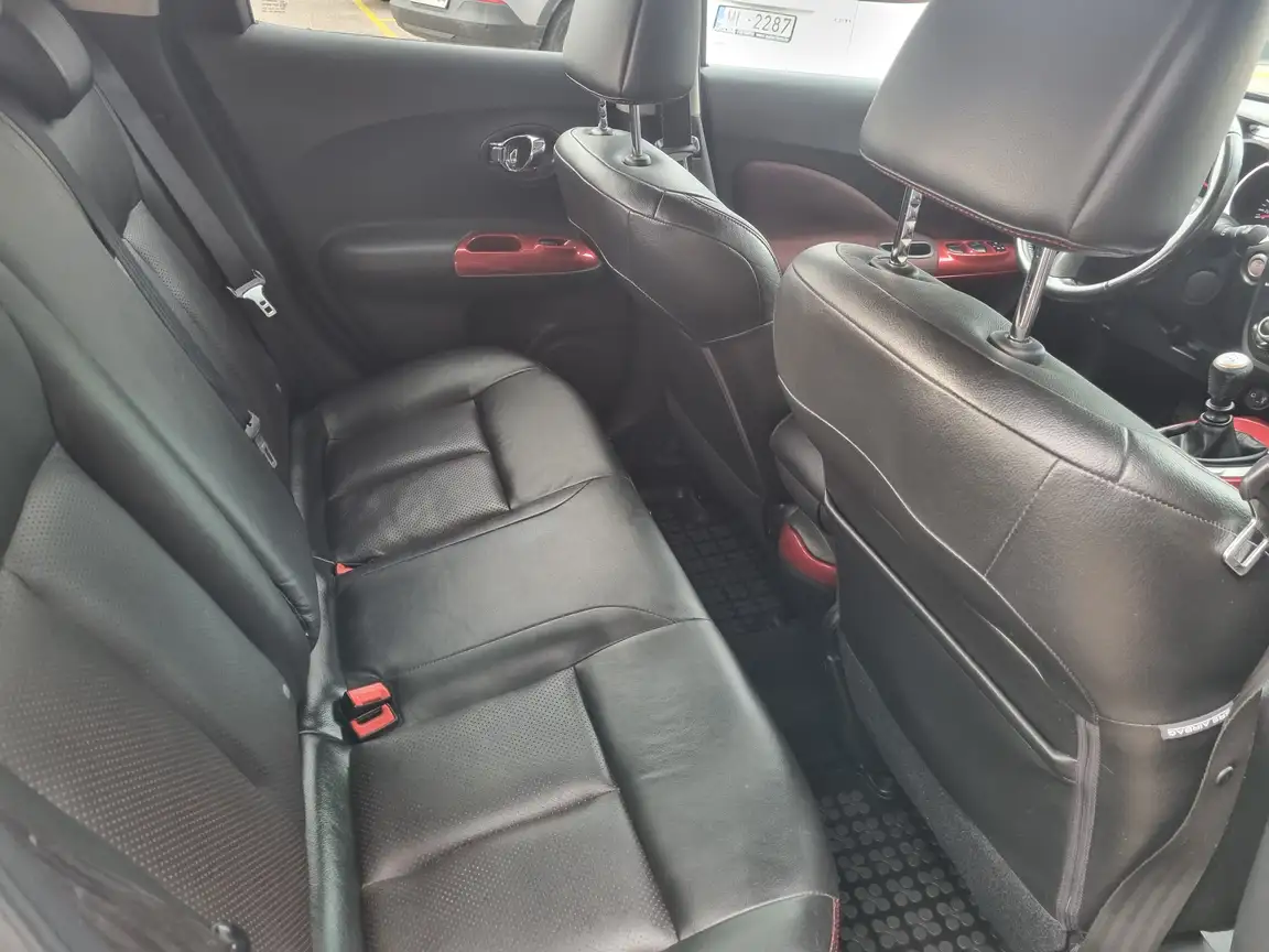 NISSAN JUKE