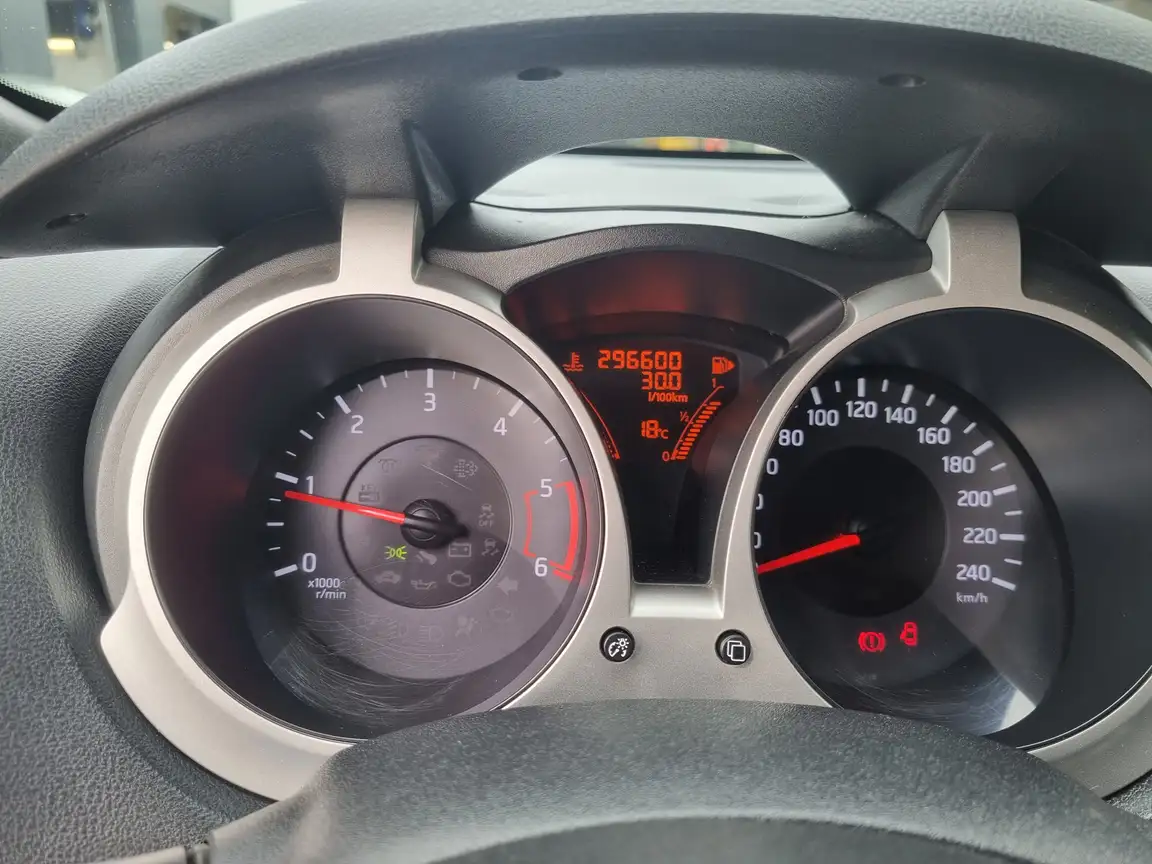 NISSAN JUKE