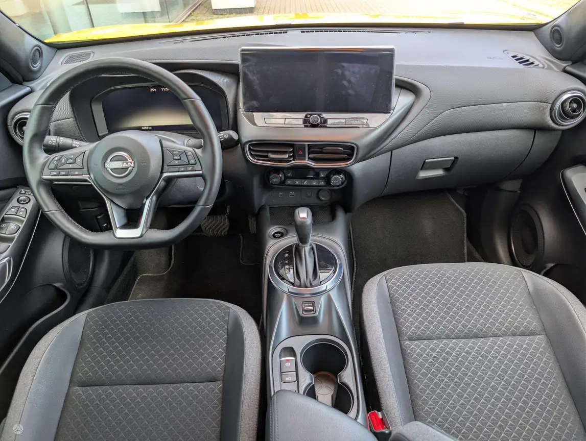 NISSAN JUKE